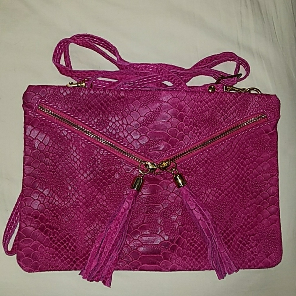 Hot pink is hot for summer! 3 way leather purse